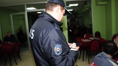 Polisten kumarbazlara şok baskın: 14 kişiye işlem
