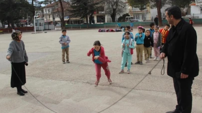 Şendur, Ev Ziyaretlerini Sürdürüyor