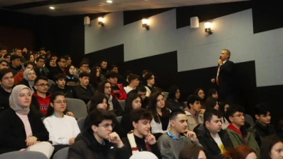 Tıp Fakültesi Dekanı Anadolu Lisesi Öğrencileriyle Buluştu