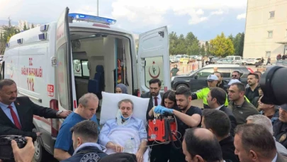 Trafik kazası geçiren BBP Genel Başkanı Mustafa Destici Tokat'a sevk edildi