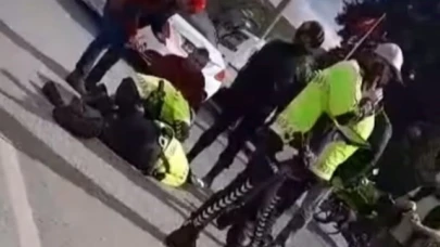 Uygulama yapan polis memuruna çarpıp yaralayan sürücü ehliyetsiz çıktı