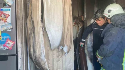 Yangında ev kullanılamaz hale geldi, 2 büyükbaş hayvan telef oldu