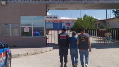 4 yıl 9 ay hapis cezası bulunan şahsı jandarma yakaladı