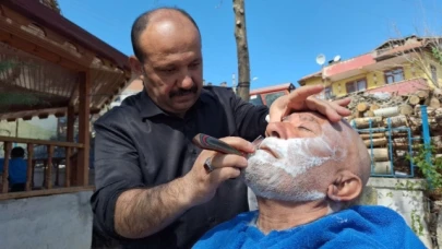 Adayken verdiği sözü tutan muhtar, köydeki tüm erkekleri tıraş ettirdi