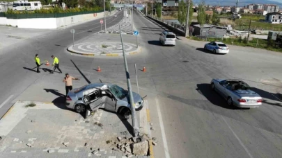 Alkollü direksiyon başına geçti, kaza yapınca "Bindirin götürün" dedi