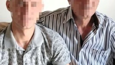 Babasını bıçaklayan genç ölü olarak bulundu