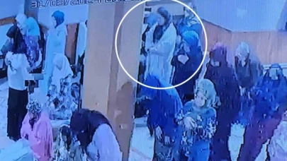 Başörtü takıp camide kadınların arasında namaz kılarak taciz iddiası