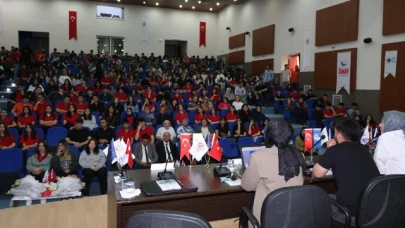 "Beyin Fırtınası ve Yaratıcı Düşünme Yaklaşımları" Semineri Düzenlendi