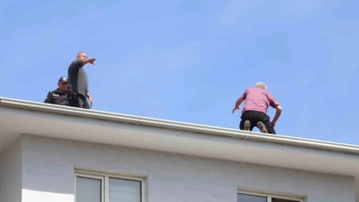 BUSKİ'nin çatısına çıkan şahıs, 1 saatlik çabanın sonunda ikna edildi