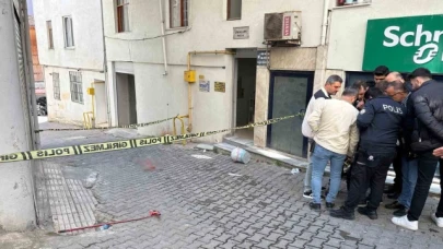 Çatıdan düşen vatandaş hayatını kaybetti