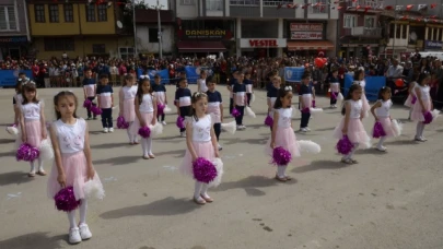 Gümüşhacıköy'de 23 Nisan Coşkusu