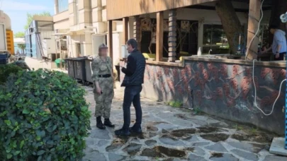 Jandarma üniforması ile GBT kontrolü yaparken polise yakalandı