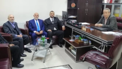 Kaplan: Siyaset menfaat için değil, yüksek değerler için yapılır