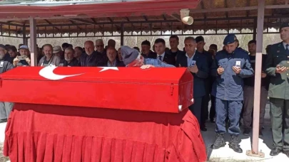 Kayınpederi ve kayınbiraderinin saldırısı sonucu ölen astsubay son yolculuğuna uğurlandı