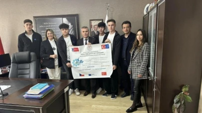 Meslek Lisesi öğrencileri Prag Yolcusu