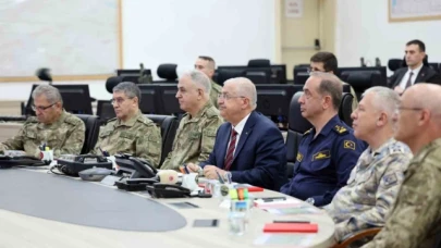 Milli Savunma Bakanı Güler: "Yurt içinde ve sınır ötesinde icra edilen başarılı operasyonlar ile terör örgütüne ağır darbe vurulmuş, artık örgütün hareket kabiliyeti bitme noktasına gelmiştir"
