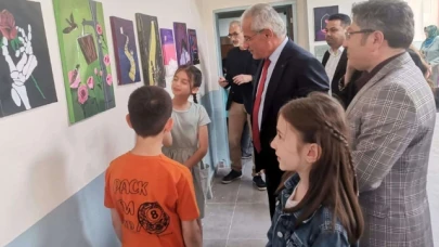 “Minik Eller Minik Hayaller” Resim Sergisi Açıldı