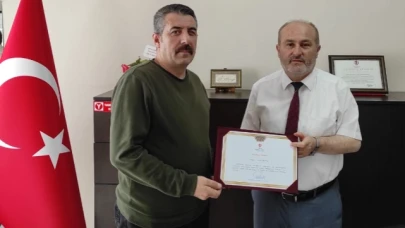Müftü Kaya’dan Hayırsever İş İnsanına Teşekkür Belgesi