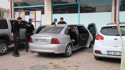 Otomobilin içinde ailesine bıraktığı notlar ve cesedi bulundu