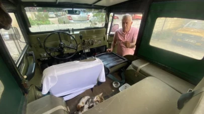 Özel yapım aracını anne kedi ve yavrularına tahsis etti