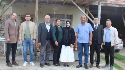 Şendur, Ziyaretlerine Devam Ediyor