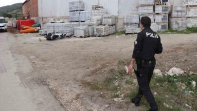Taşova’da motosiklet fayans dolu palete çarptı: 2 yaralı