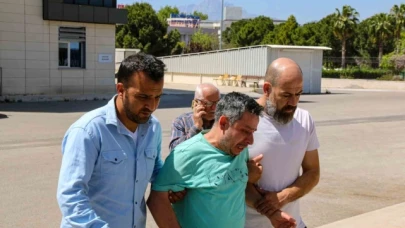 Trafik tartışmasında eşi ve kızının gözü önünde bıçaklanarak öldürüldü