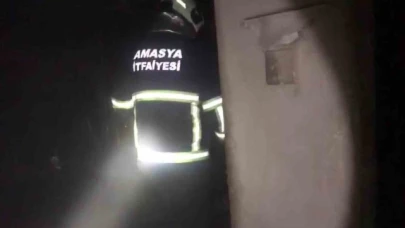 Amasya'da köyde yanan ev alevlere teslim oldu