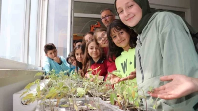 Amasyalı öğrenciler okulda ata tohumu ekip fide yetiştirdi