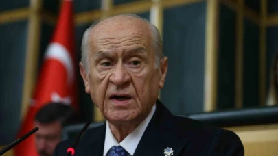 Bahçeli: " İmralı canisinin ve cezaevindeki terör mahkumlarının affını istiyor musunuz, Vatan topraklarının bir bölümünde bağımsız Kürdistan'ın kurulmasından yana mısınız"