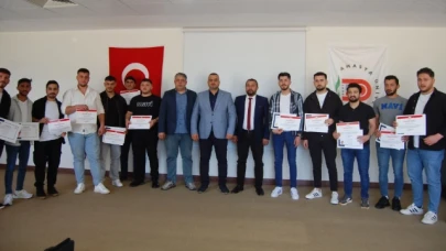Başarılı öğrenciler sertifikalarını aldılar