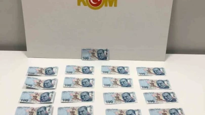Benzin istasyonu ve yemek kuryesine sahte para veren 2 kişi yakalandı