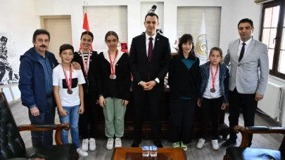 Büyükkaymakcı'ya Şampiyonlardan Ziyaret