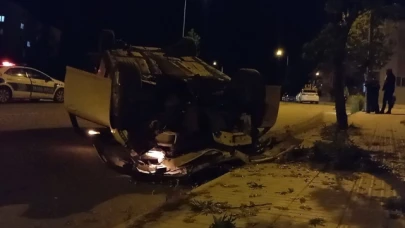 Direksiyon hakimiyetini kaybeden alkollü sürücü takla attı