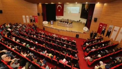 Doruk, Sempozyuma Katıldı
