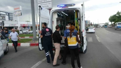 Ekip otosunun karıştığı kazada 2'si polis 3 kişi yaralandı