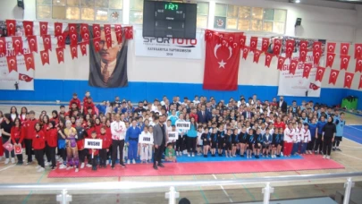 Gençler Bayramını Doyasıya Kutladı