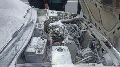 Hareket halindeki otomobilde yangın çıktı
