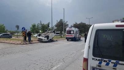 Kazada savrulan araç ters döndü: 3 yaralı