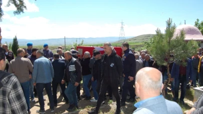 Kürşat Aydın gözyaşları arasında son yolculuğuna uğurlandı
