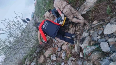 Minibüs şarampole yuvarlandı: 1 ölü, 11 yaralı