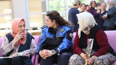 Polislerden Merzifon Huzurevi’ne Ziyaret