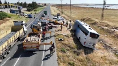 Yolcu otobüsü devrildi: 6 yaralı