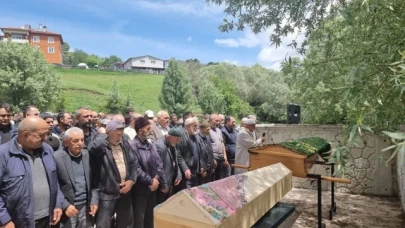 Zehirlenen yaşlı çift toprağa verildi