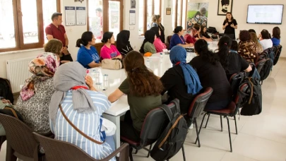 Amesia Gıda'da Meyve Kurutma Standartları Eğitimi
