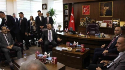 CHP lideri Özel: “Adaletli bir vergi sistemi için Sayın Erdoğan’a dün teklifimizi sunduk”