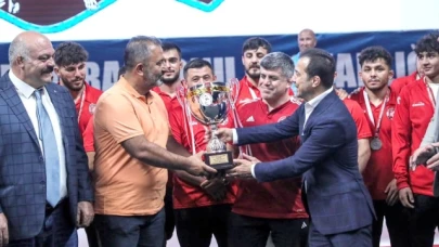 Çorum Belediyespor güreş takımı ikinci oldu