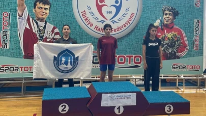 Dursun, katıldığı ilk şampiyonada Türkiye 2.'si oldu