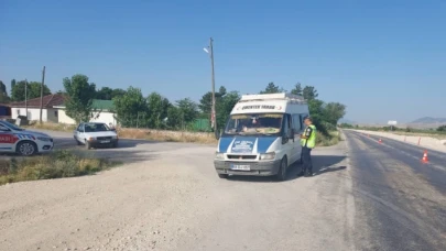 Jandarmadan tarım işçilerini taşıyan araçlara denetim