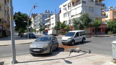 Kavşaktaki kaza ucuz atlatıldı, şiddetli çarpışmada yaralanan olmadı